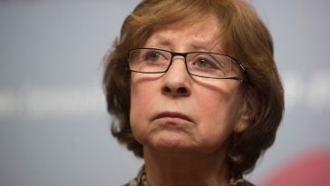 Лія Ахеджакова