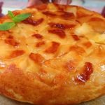 Яблучний пиріг на сковороді. Тісто готове за 5 хвилин: швидкий рецепт