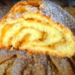 Смачний яблучний пиріг. Економний та швидкий рецепт