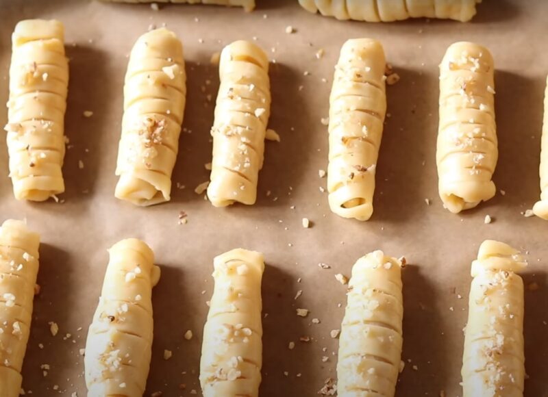 Мало хто знає цей спосіб. Чудові розсипчасті трубочки з начинкою: доступний рецепт