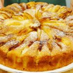 «Бабусин Клад»: золото, а не пиріг. Багато яблук та тісто на сметані