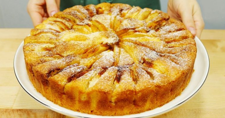 «Бабусин Клад»: золото, а не пиріг. Багато яблук та тісто на сметані