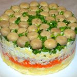 Смачний і красивий салат з грибами та бужениною для святкового столу: готується за 20 хвилин