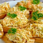 Ці дешеві бутерброди зникають зі стола швидше, ніж з червоною ікрою і дорогою ковбасою: секрет приготування