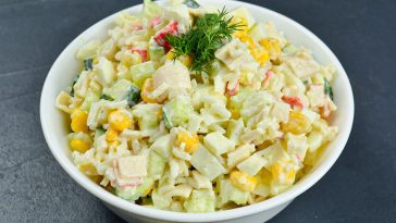 Який же це смачний салат із крабових паличок: традиційно готую на Старий Новий рік