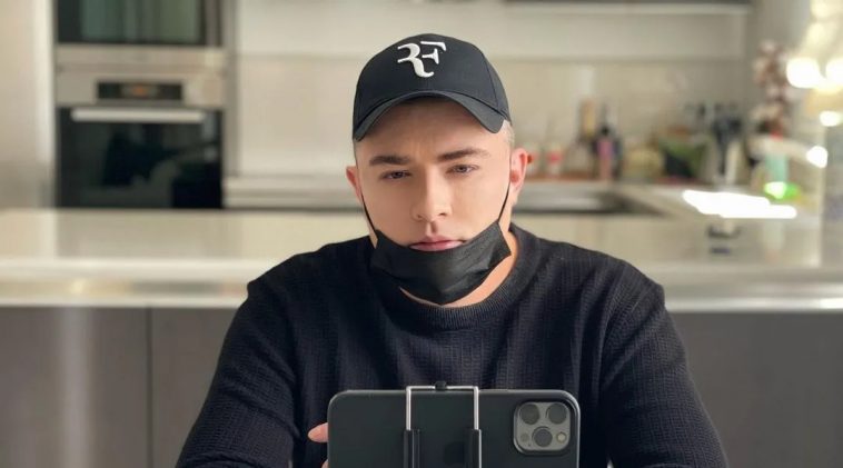 "Пропаганд*ни пробивають дно": Андрій Данилко показав, як росіяни оббрехали його в новому фейку