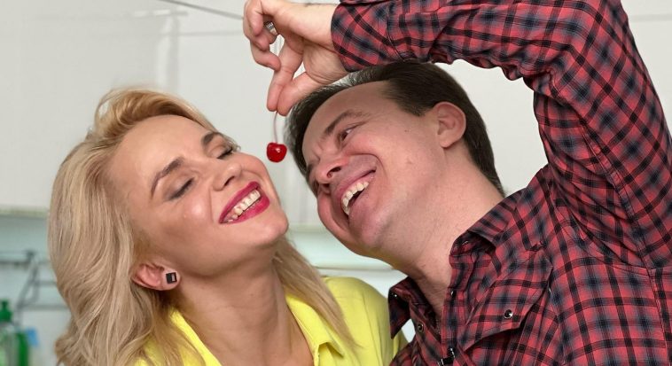 "Мереживо з любові": Лілія Ребрик зворушливо привітала чоловіка з річницею весілля та показала, які вони були 13 років тому