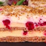 “Анна” – такий смачний, але простий домашній тортик! Нічого не потрібно вирівнювати чи складно прикрашати!