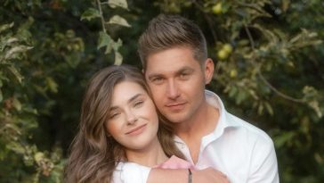 Без забобонів і смайликів на обличчі: дружина Володимира Остапчука повністю показала сина