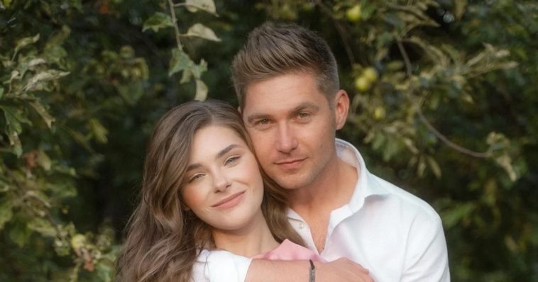 Без забобонів і смайликів на обличчі: дружина Володимира Остапчука повністю показала сина