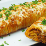 Простий та дуже смачний рецепт з картоплі та фаршу: ідея шикарної вечері