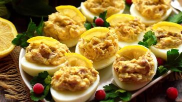 Фаршировані яйця з секретним інгредієнтом: страва, що підкорює всіх за столом!