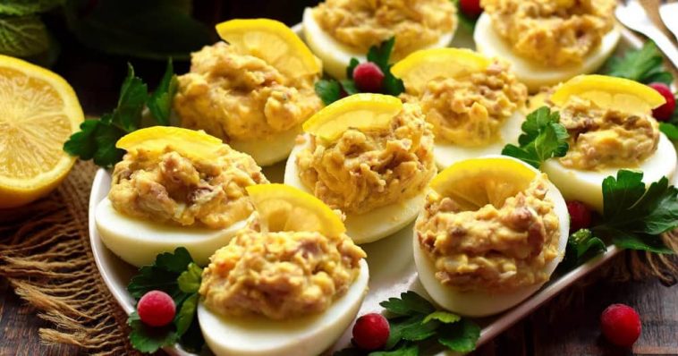 Фаршировані яйця з секретним інгредієнтом: страва, що підкорює всіх за столом!