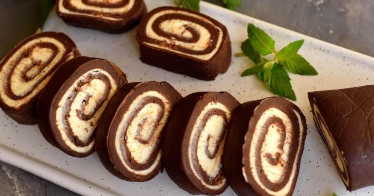 Шоколадний рулет без випічки: швидкий рецепт для несподіваних гостей