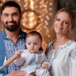 "Магія свята": дружина Козловського показала, який подарунок отримав 10-місячний Оскар на своє перше Різдво