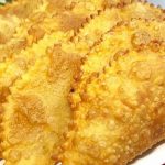 Мука та окріп – секрет ідеального тіста для вареників з щедрою начинкою!