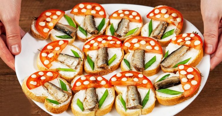 Буду готувати улюблену підбірку святкових бутербродів на Новий рік. Щира рекомендація