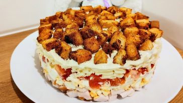 Новий смачний салат з сухариками, який точно смачніше Цезаря. Буду готувати на усі зимові свята