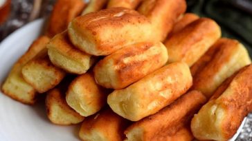 Ніжні сирні брусочки: смакота, яка зникає за лічені хвилини