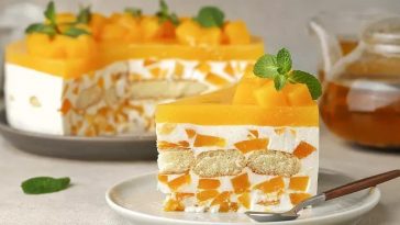 Сирний тортик з персиками: ніжний десерт за 20 хвилин, що підкорить з першого шматочка