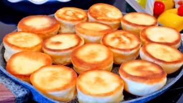 Смачні та пишні сметанні оладки! Сніданок за 5 хв