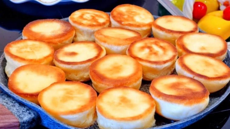 Смачні та пишні сметанні оладки! Сніданок за 5 хв