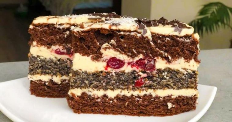 Королівський шоколадний пляцок з вишнями та маком – найсмачніший десерт до свята