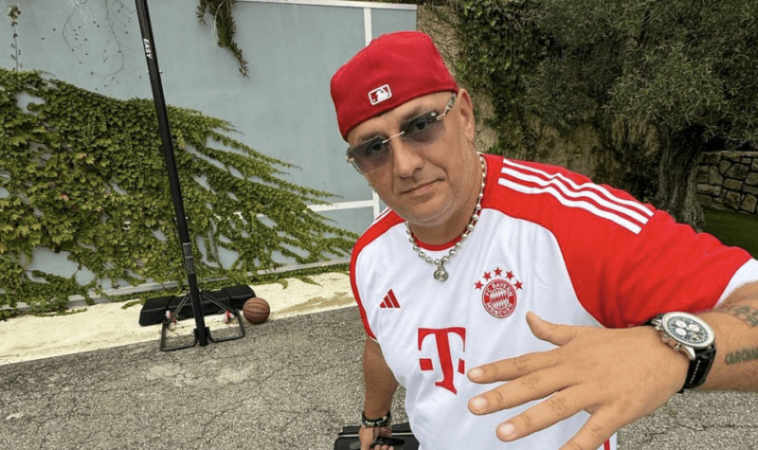 "Чекаю": Потап вперше відреагував на критику за втечу з України