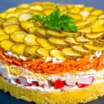 Салат "Тамара": гості приходять заради нього. Першим змітають зі столу