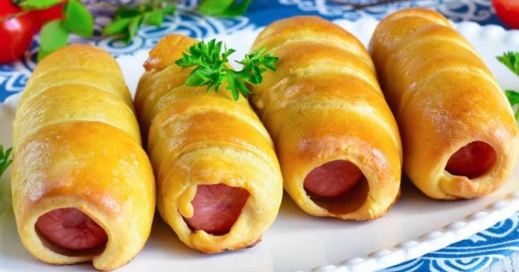 Сосиски в дріжджовому тісті в духовці. Улюблена страва багатьох! Дуже вдалий рецепт