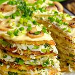 картопляний торт з начинкою! Я об’їдаюсь ним! Це дуже смачно.