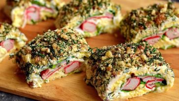 Нова закуска з плавлених сирків із крабовими паличками замість банальних бутербродів.