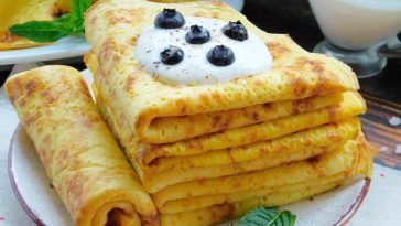 Млинці на кислому кефірі. Не спішіть виливати зіпсований кефір