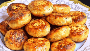 Звичайні котлети не готую, використовую інший рецепт. Знайшла спосіб, як можна зробити фарш смачнішим