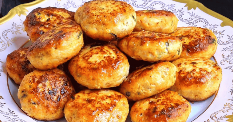 Звичайні котлети не готую, використовую інший рецепт. Знайшла спосіб, як можна зробити фарш смачнішим