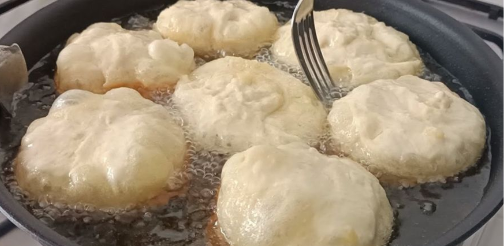 Рецепт пишних пончиків: навіть олію не вбирають