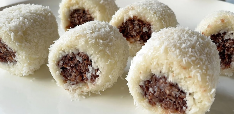 Домашнє печиво з кокосовою стружкою, згущеним молоком і какао - рецепт без випічки, з 3 інгредієнтів, готове за 10 хвилин