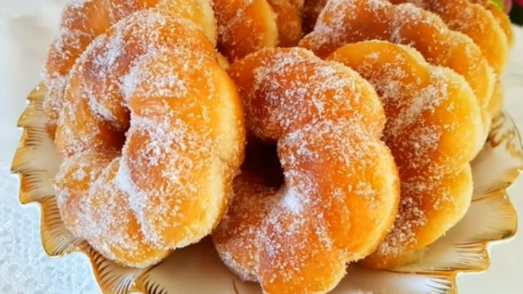 Пухнасті та смачні домашні пончики - круглі та плетені пончики, дуже гарні, дуже ароматні...