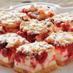 Домашній пиріг з йогуртовим кремом і фруктами – простий і смачний рецепт, вам сподобається