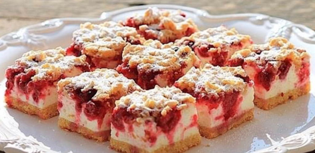 Домашній пиріг з йогуртовим кремом і фруктами – простий і смачний рецепт, вам сподобається