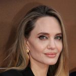 Анджеліна Джолі показала, як разом із сином від Пітта допомагає постраждалим у пожежі в Лос-Анджелесі