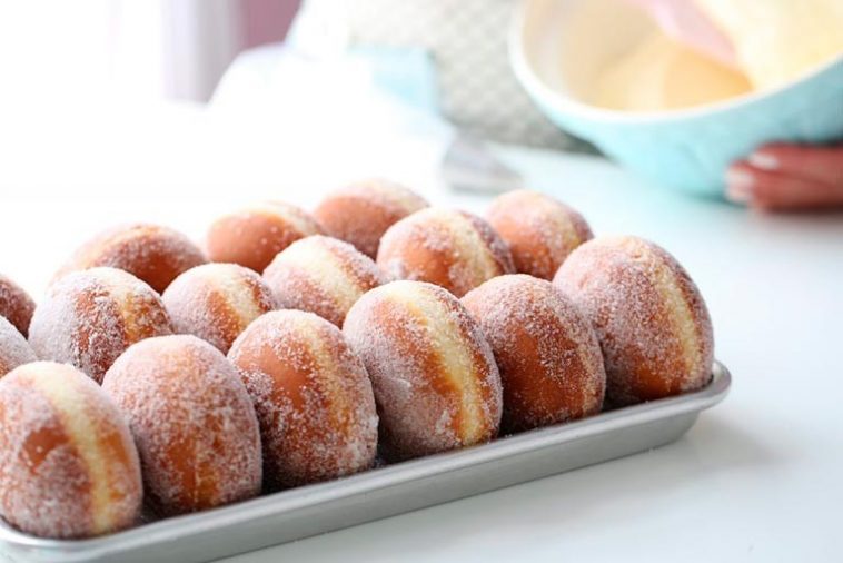 Секрети бабусиних пончиків: найсмачніший рецепт, що підкорить ваше серце