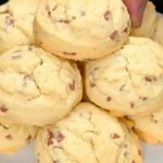 Ніжне вершкове печиво з шоколадними крапельками: смакота, яку легко приготувати