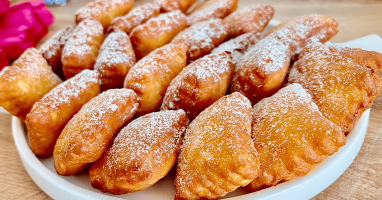 Швидкий десерт за 15 хвилин: яблуко, яйце та борошно – ідеальне поєднання смаку та простоти!