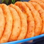 Пиріжки без дріжджів із сиру та картоплі: смачні, м'які та не черствіють цілий тиждень!