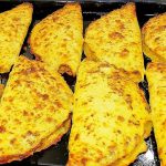 Ціле деко ідеальної вечері: смачний рецепт для чоловіка, який обожнює цю страву