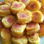 Сосиски в вафельних коржах з картоплею — бюджетний та смачний рецепт за лічені хвилини!