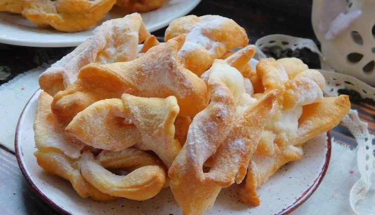 Хмиз з 6 інгредієнтів: як приготувати гору улюбленої випічки з дитинства