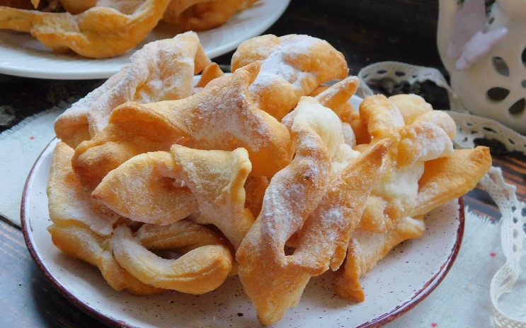 Хмиз з 6 інгредієнтів: як приготувати гору улюбленої випічки з дитинства