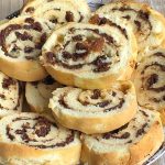 Ледачий рулетик за 15 хвилин: швидкий десерт із простих інгредієнтів